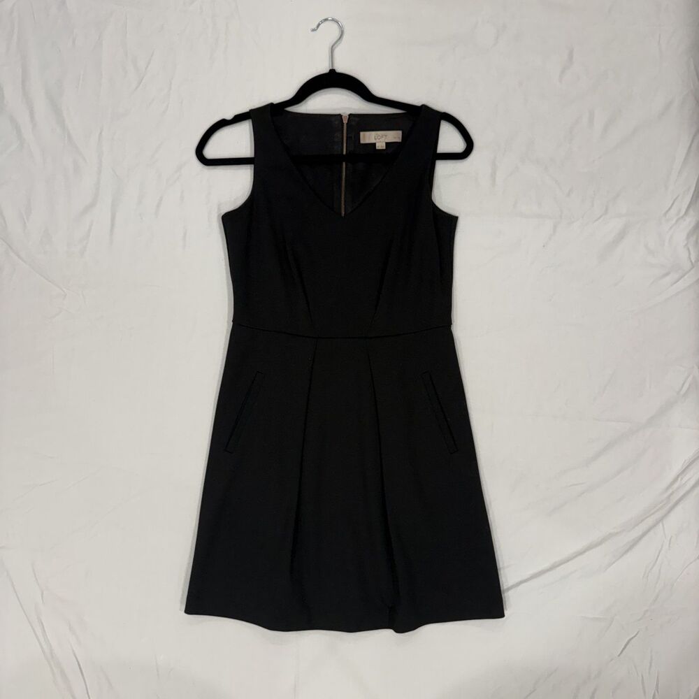Ann Taylor LOFT Petite Black Sleeveless V-Neck Fit Flare Dress 2P Pockets